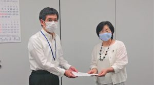 最低賃金引き上げ凍結の見直しを求める申し入れ