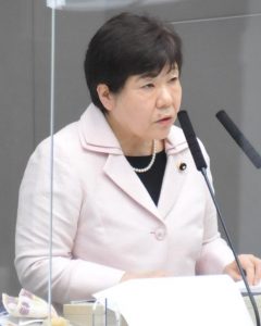 本会議　あぜ上三和子都議（江東区選出）の中途議決討論