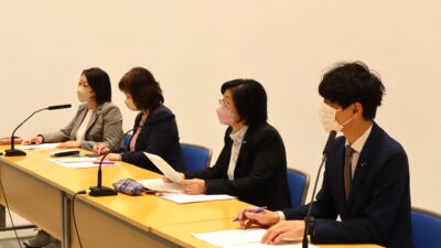 教職員と自治体職員の婦人科検診の実施状況について